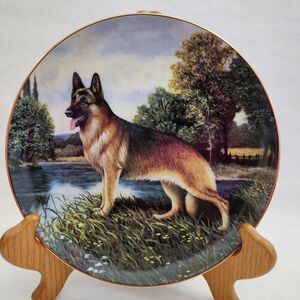 Danbury Mint German Shepherds 8" Plate The Lookout Gold Trim No 1872